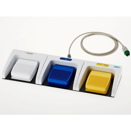 Pedały nożne do obsługi aparatu enShock podczas zabiegu terapii falą uderzeniową.